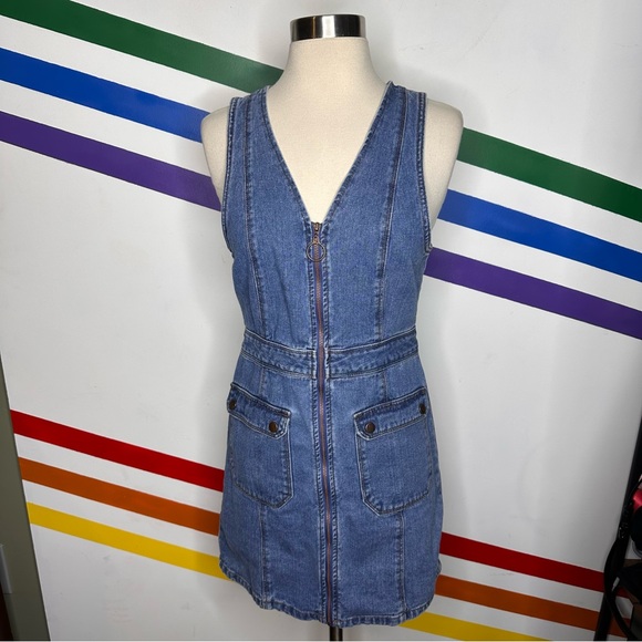 Forever 21 Dresses & Skirts - Forever 21 zip up denim dress o-ring size small